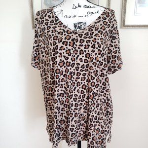 Ava and Viv Leopard Vneck